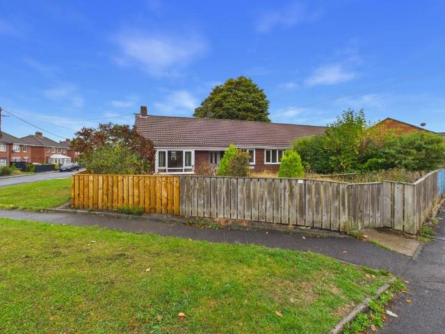 3 bedroom semi detached bungalow for sale