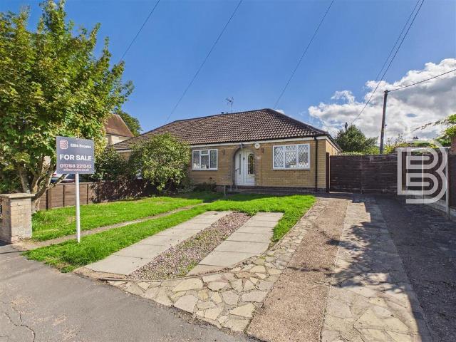 3 bedroom semi detached bungalow for sale