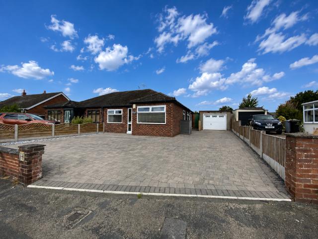 3 bedroom semi detached bungalow for sale