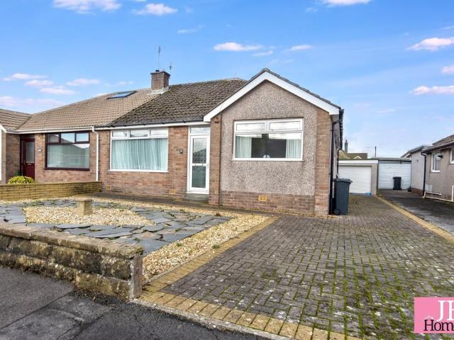 3 bedroom semi detached bungalow for sale