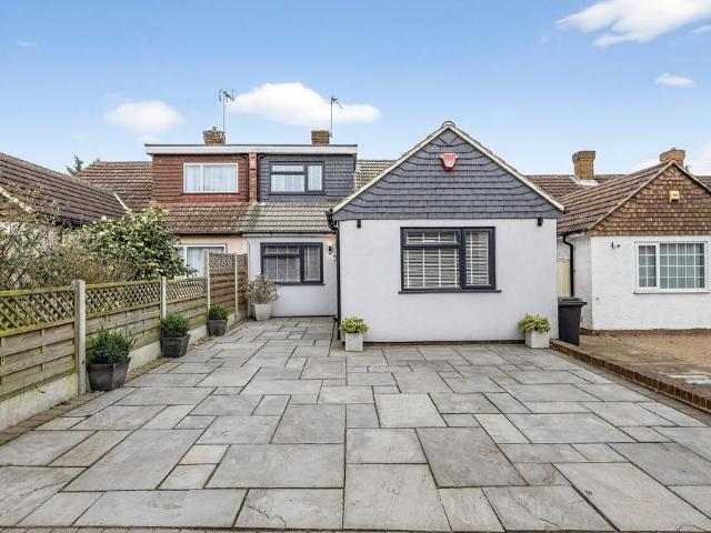 3 bedroom semi detached bungalow for sale