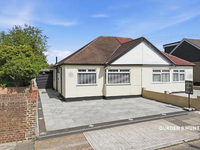 3 bedroom semi detached bungalow for sale