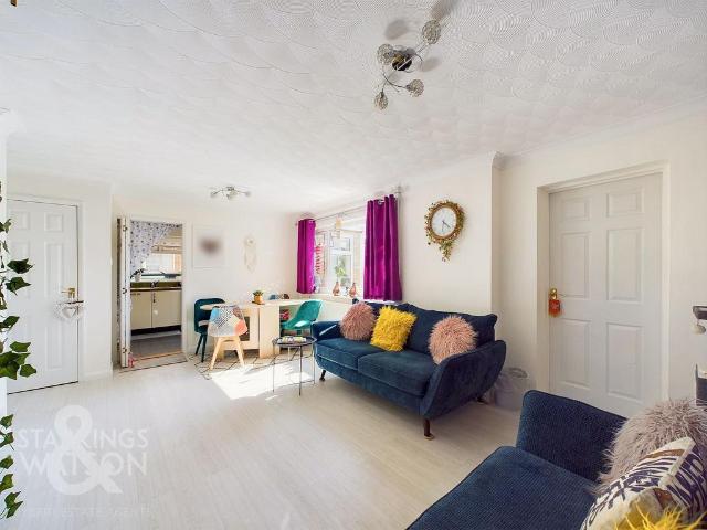 3 bedroom semi detached bungalow for sale