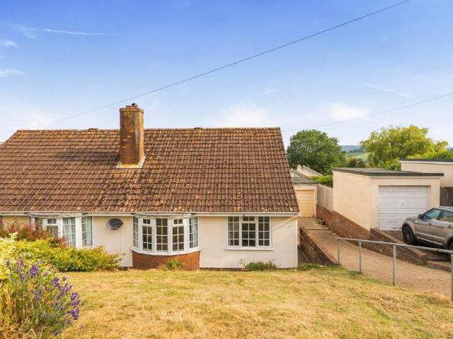 3 bedroom semi detached bungalow for sale