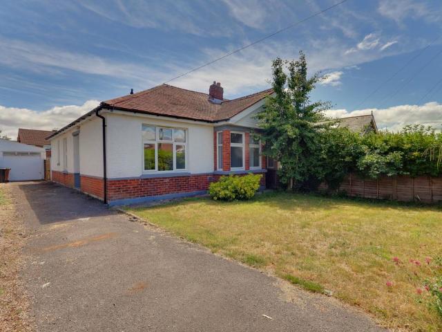 3 bedroom semi detached bungalow for sale