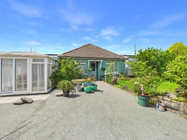 3 bedroom semi detached bungalow for sale