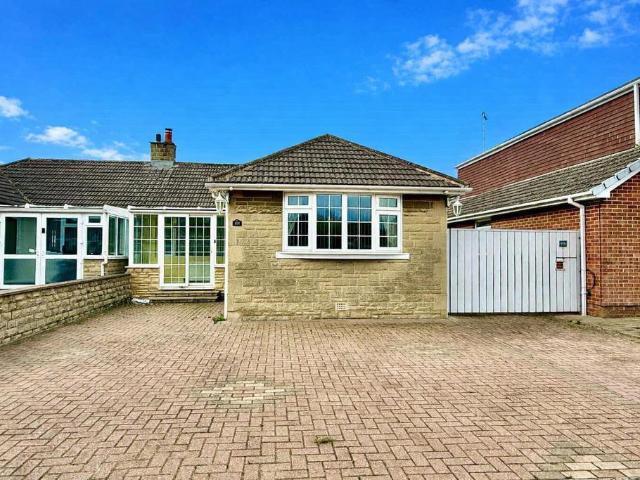 3 bedroom semi detached bungalow for sale