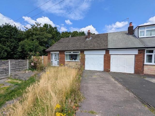 3 bedroom semi detached bungalow for sale