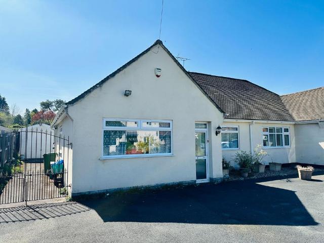 3 bedroom semi detached bungalow for sale