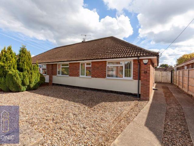 3 bedroom semi detached bungalow for sale
