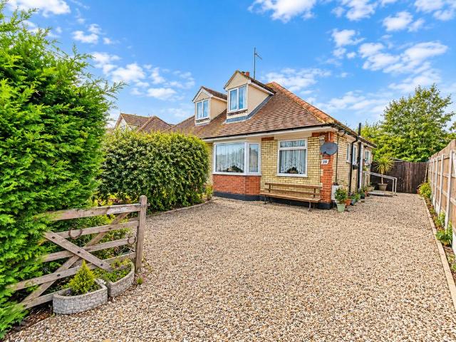 3 bedroom semi detached bungalow for sale
