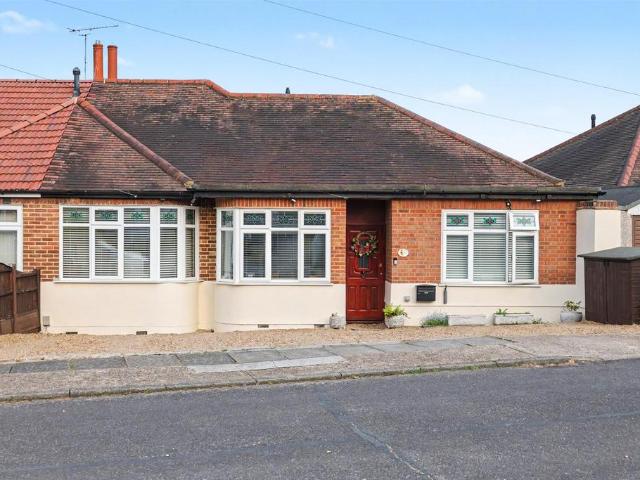 3 bedroom semi detached bungalow for sale