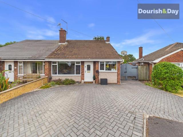 3 bedroom semi detached bungalow for sale