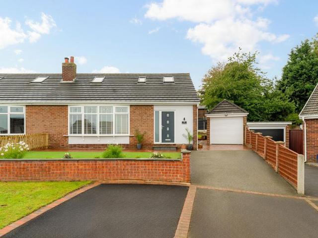 3 bedroom semi detached bungalow for sale