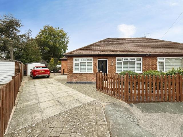 3 bedroom semi detached bungalow for sale