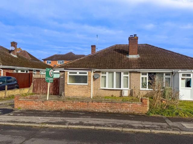 3 bedroom semi detached bungalow for sale