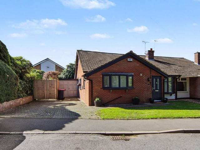 3 bedroom semi detached bungalow for sale