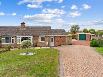 3 bedroom semi detached bungalow for sale