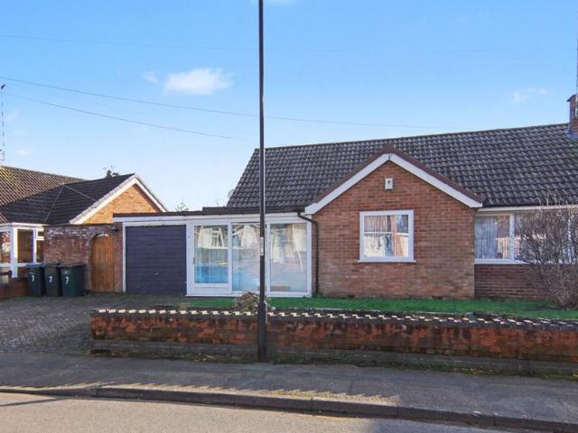 3 bedroom semi detached bungalow for sale