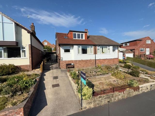 3 bedroom semi detached bungalow for sale