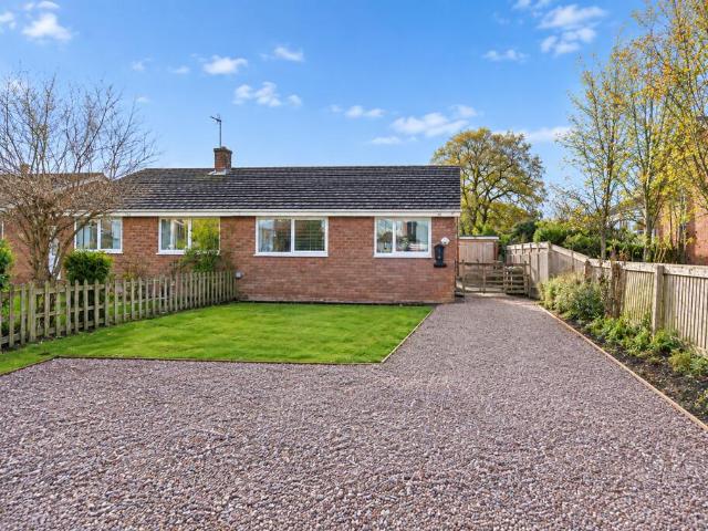 3 bedroom semi detached bungalow for sale