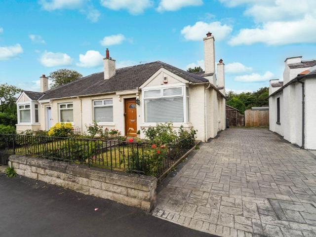 3 bedroom semi detached bungalow for sale