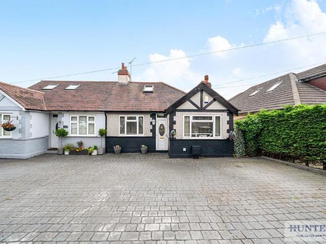 3 bedroom semi detached bungalow for sale