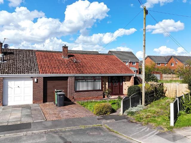 3 bedroom semi detached bungalow for sale