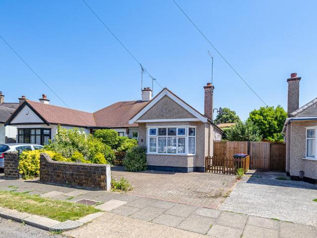3 bedroom semi detached bungalow for sale