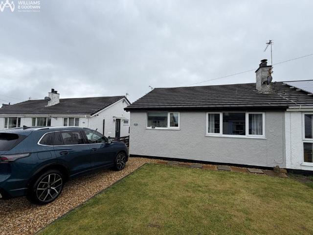 3 bedroom semi detached bungalow for sale