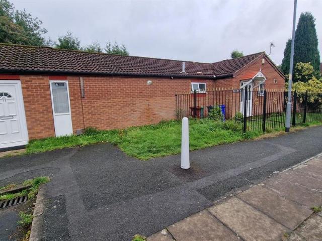 3 bedroom semi detached bungalow for sale
