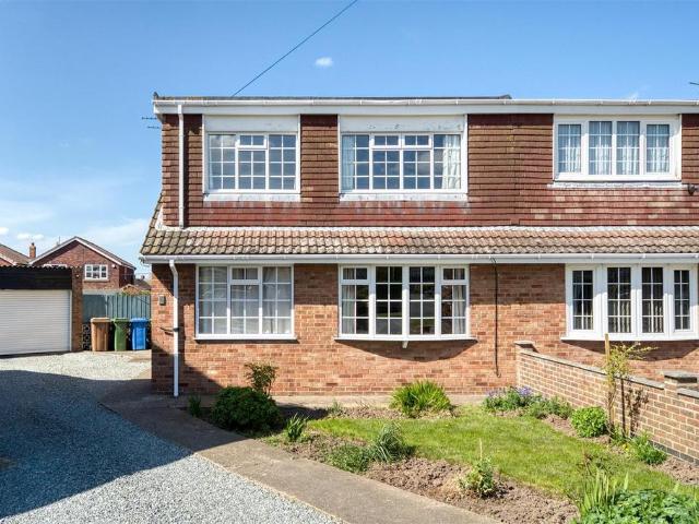3 bedroom semi detached bungalow for sale