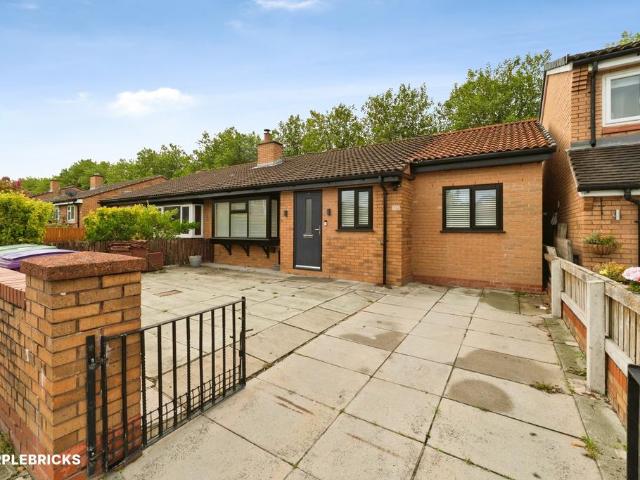 3 bedroom semi detached bungalow for sale