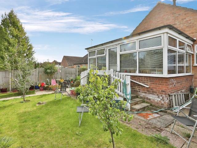3 bedroom semi detached bungalow for sale