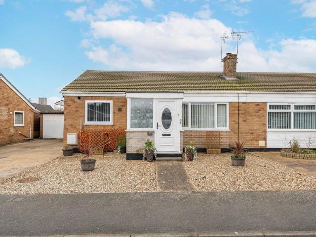 3 bedroom semi detached bungalow for sale