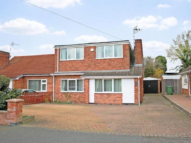3 bedroom semi detached bungalow for sale