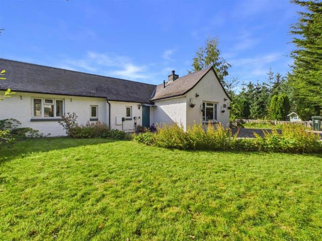 3 bedroom semi detached bungalow for sale