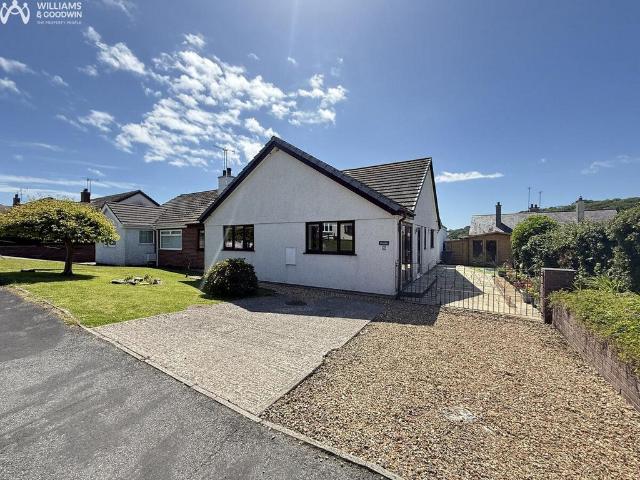 3 bedroom semi detached bungalow for sale