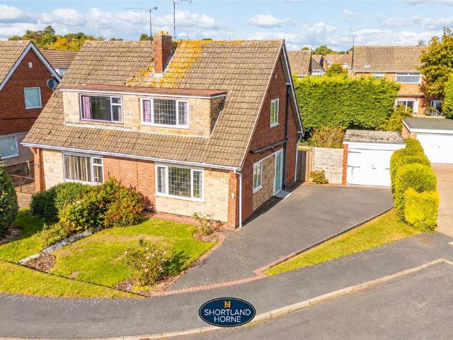 3 bedroom semi detached bungalow for sale