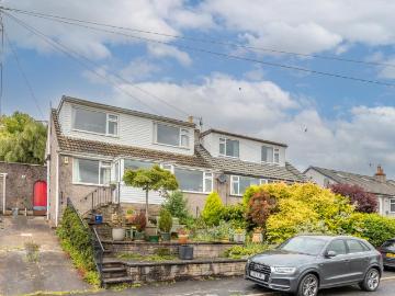 3 bedroom semi detached bungalow for sale