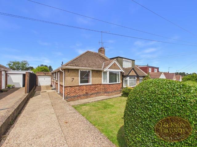 3 bedroom semi detached bungalow for sale