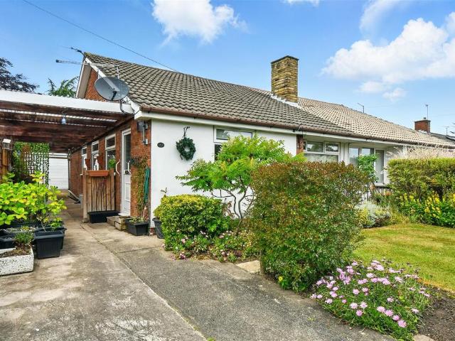 3 bedroom semi detached bungalow for sale