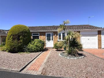3 bedroom semi detached bungalow for sale