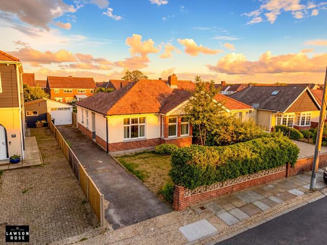 3 bedroom semi detached bungalow for sale