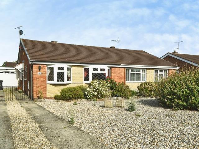 3 bedroom semi detached bungalow for sale