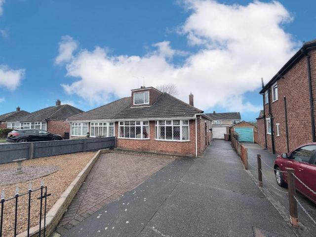 3 bedroom semi detached bungalow for sale