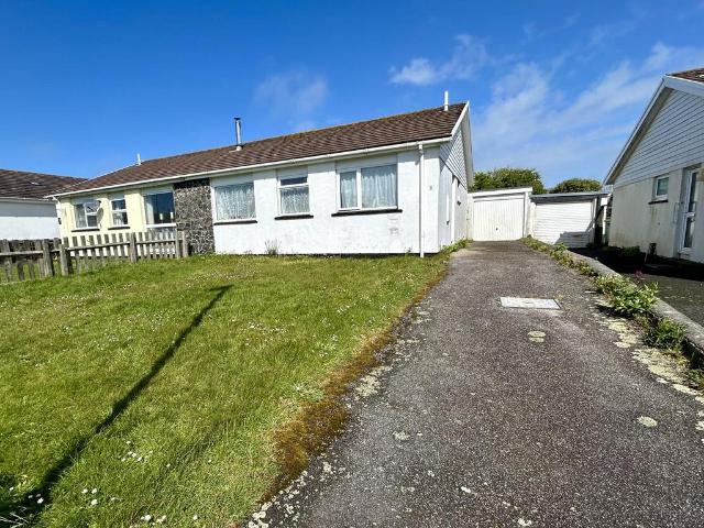 3 bedroom semi detached bungalow for sale