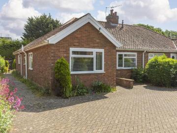 3 bedroom semi detached bungalow for sale