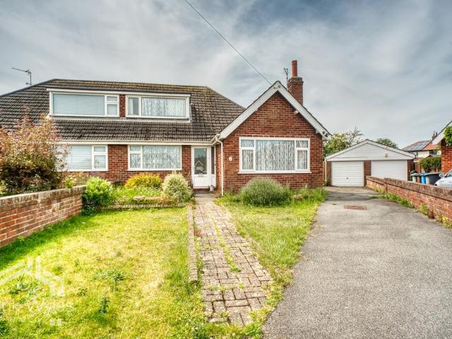 3 bedroom semi detached bungalow for sale