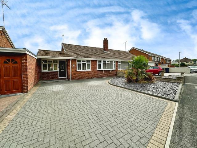 3 bedroom semi detached bungalow for sale